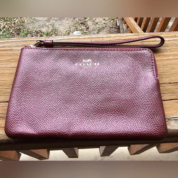 Coach Metallic Cherry Leather wristlet New without tags - Picture 1 of 16